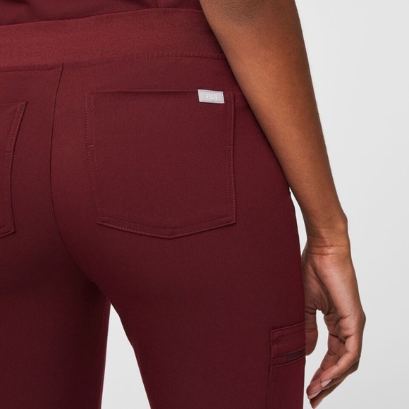 FIGS Pants Womens Medium Burgundy Zamora Cargo Nurse Work - Picture 4 of 16